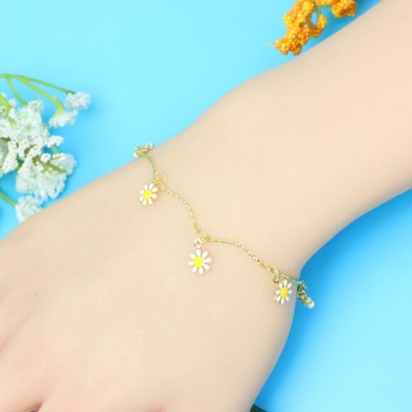 Chic & Stylish Bracelet – A Thoughtful Gift for Women and Girls, DYC1008 - Picture 4 of 9